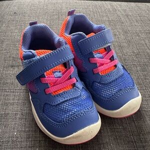 EUC Stride Rite Runners Size 5.5